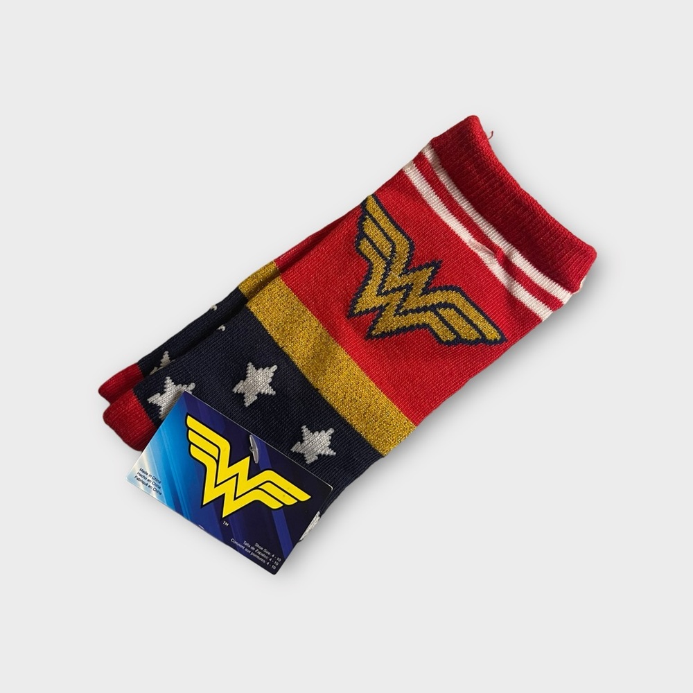 DC Comics Wonder Woman Crew Sock - Picture 2 of 3